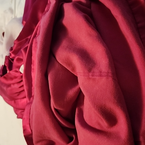 LADIES BRANDYWINES FULL LENGTH SATIN NIGHTGOWN - Picture 6 of 6